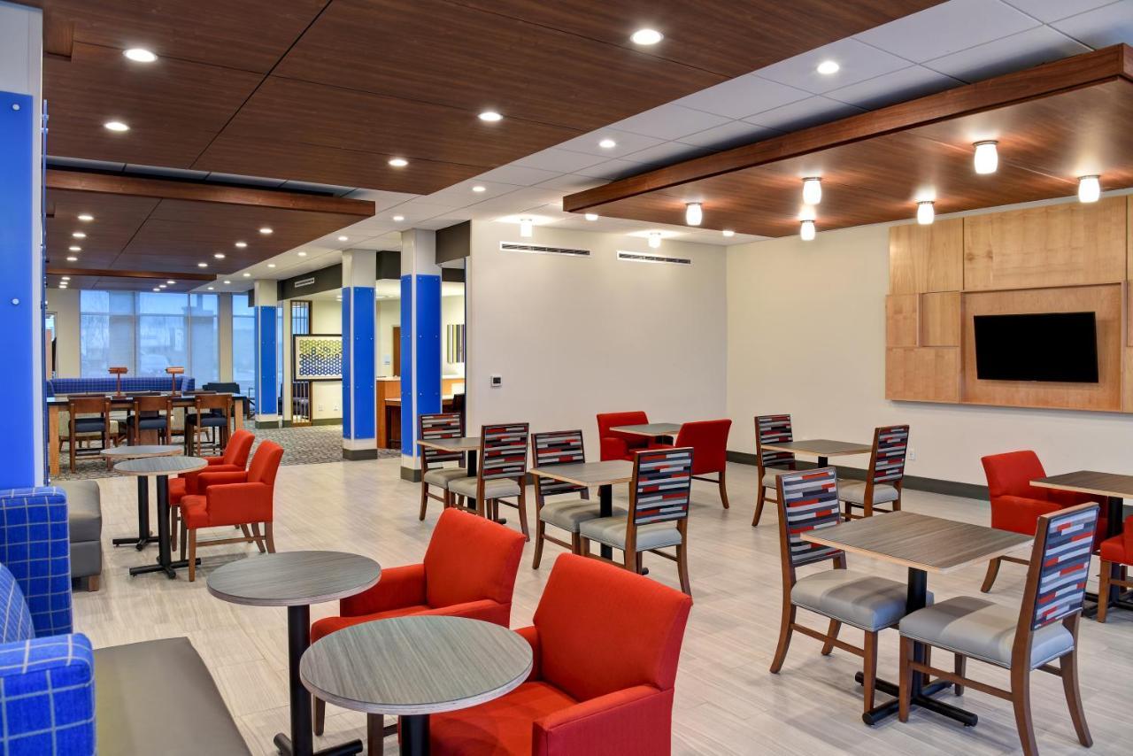 Holiday Inn Express & Suites - Ottawa By Ihg Экстерьер фото